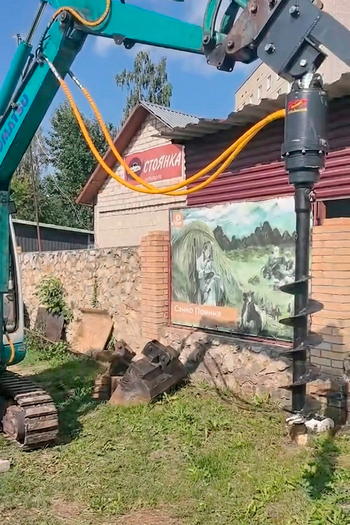 Кострома, экскаватор Комацу и гидровращатель RAY REA3500